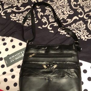 Black Leather Cross Body Purse!